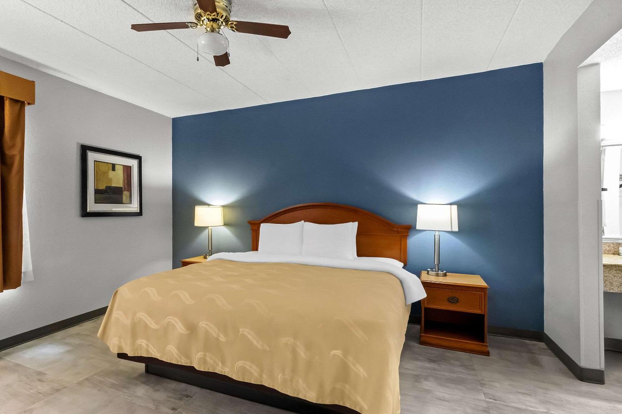 Quality Inn & Suites Cvg Airport Erlanger Exterior photo