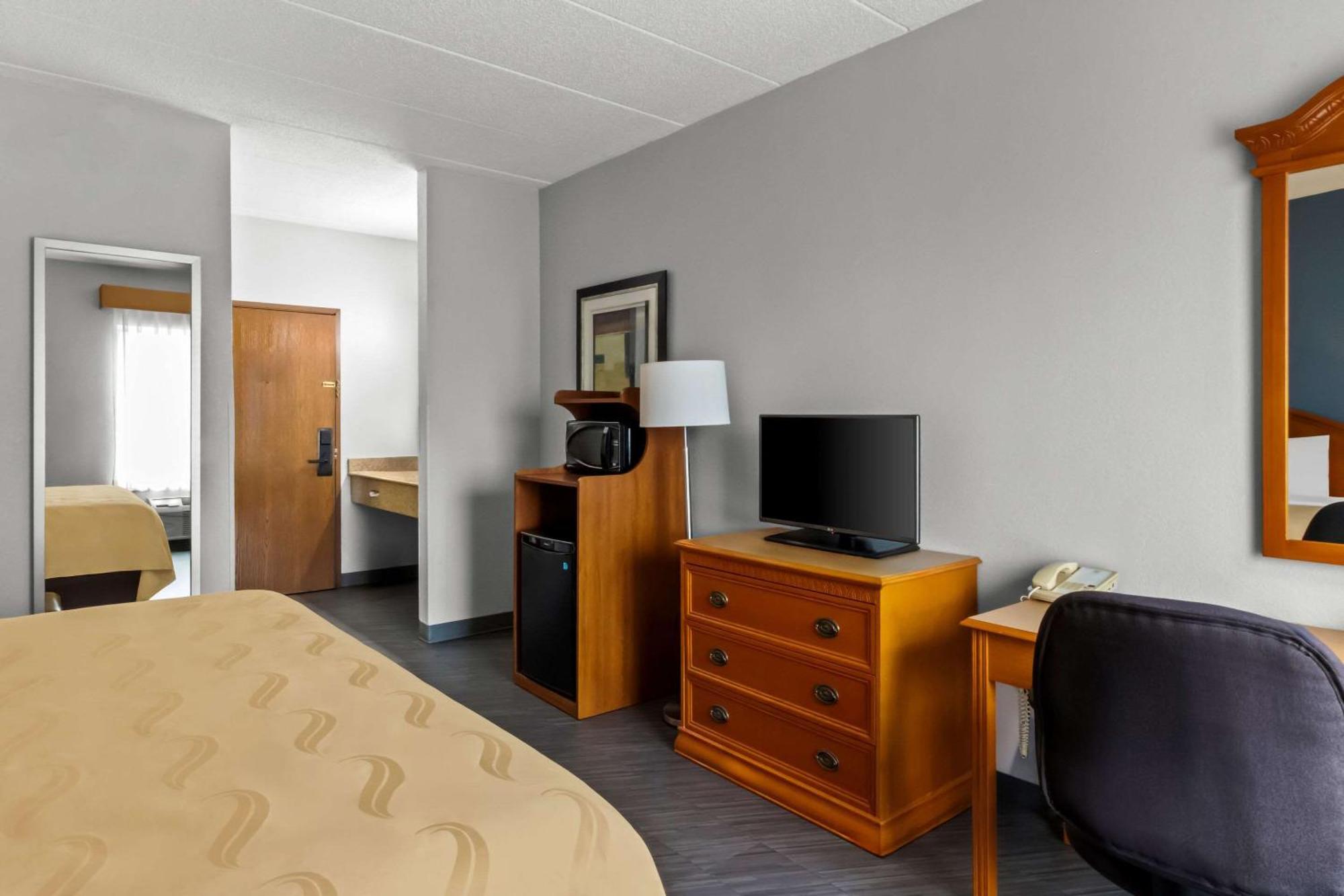 Quality Inn & Suites Cvg Airport Erlanger Exterior photo